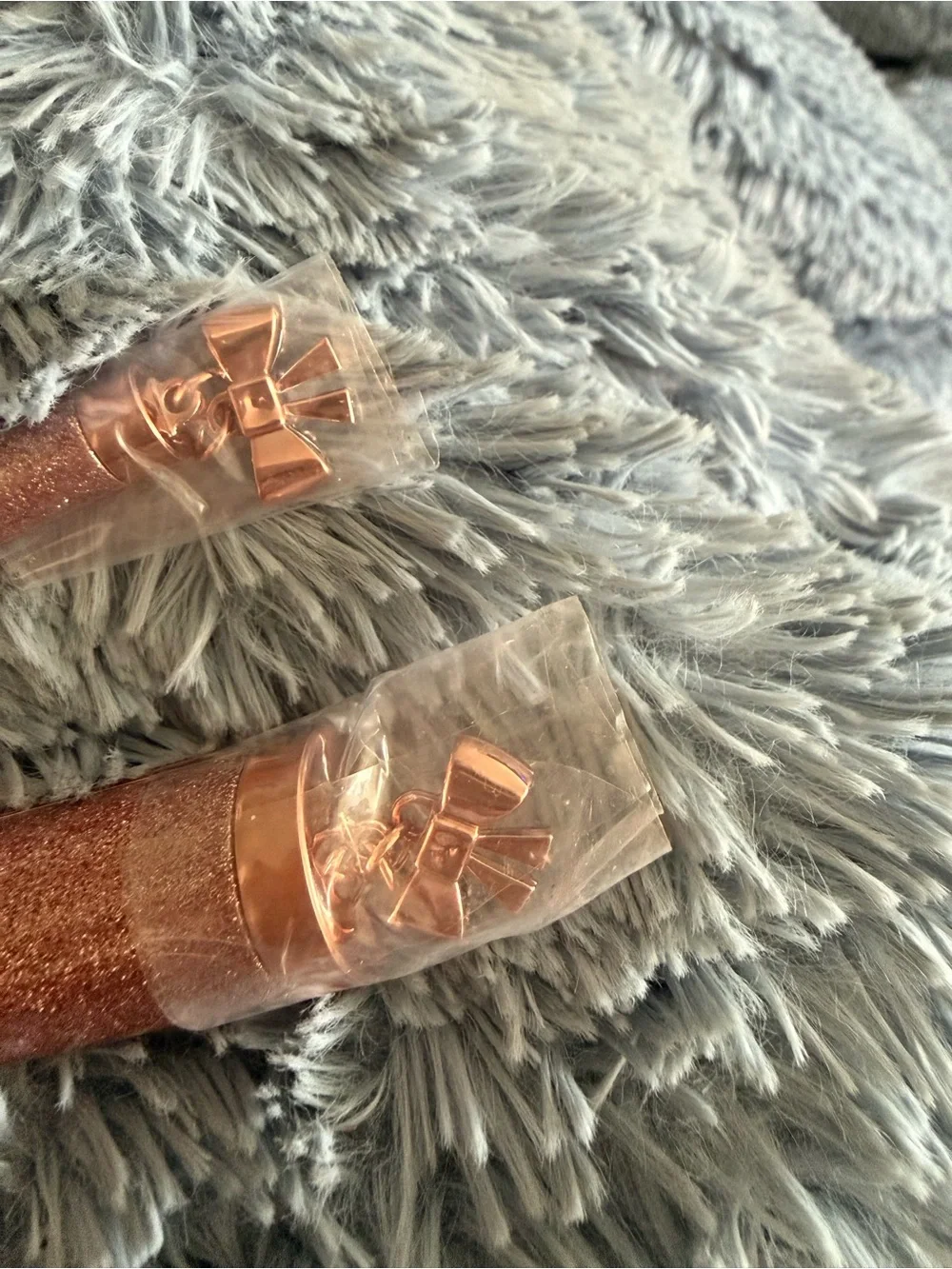 Tarte rose gold with glitter and charms cosmetic brushes. 2pc